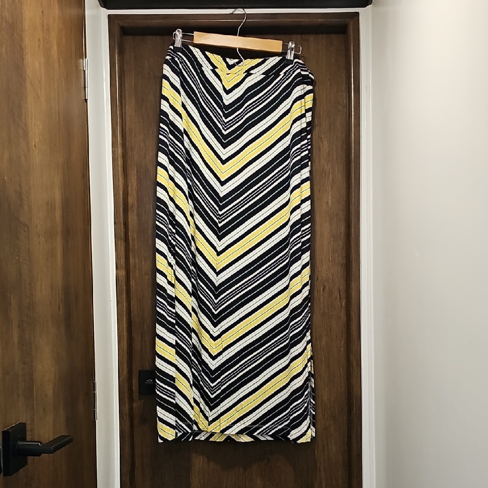 Cato - Striped Navy and Yellow Women's Skirt size 22/24